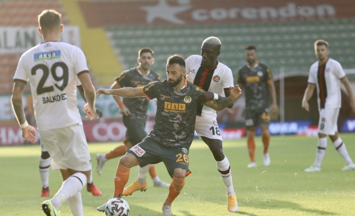 Süper Lig: Aytemiz Alanyaspor: 2 - Fatih Karagümrük: 0 (Maç sonucu)