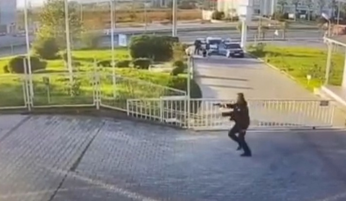 Bursa’da polise silah çekip kaçmaya çalıştı