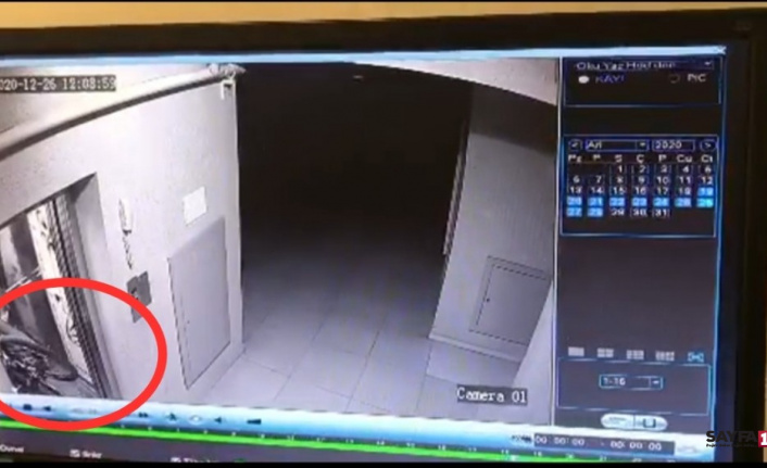 Bisiklet hırsızlığı apartmanın güvenlik kamerasına takıldı