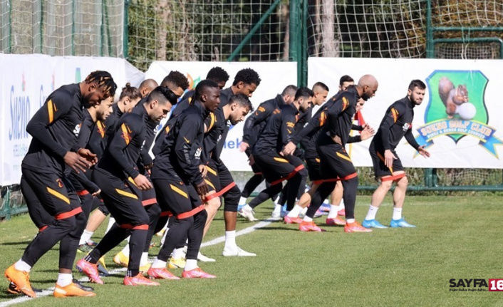 Galatasaray hazırlıklarını Antalya’da sürdürdü