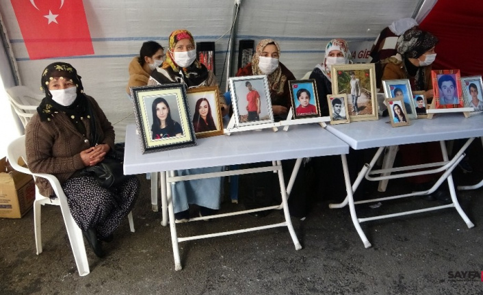 HDP önündeki evlat nöbeti eylemi, kararlılıkla sürüyor
