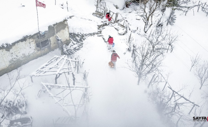 Covid-19 savaşçılarının kış şartlarında zorlu mücadelesi