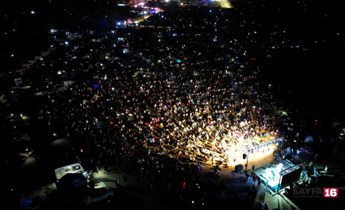 Binlerce kişi Karacabey'de meteor yağmuru için toplandı